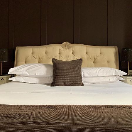 Horndon-on-the-Hill The Bell Inn Hotel מראה חיצוני תמונה