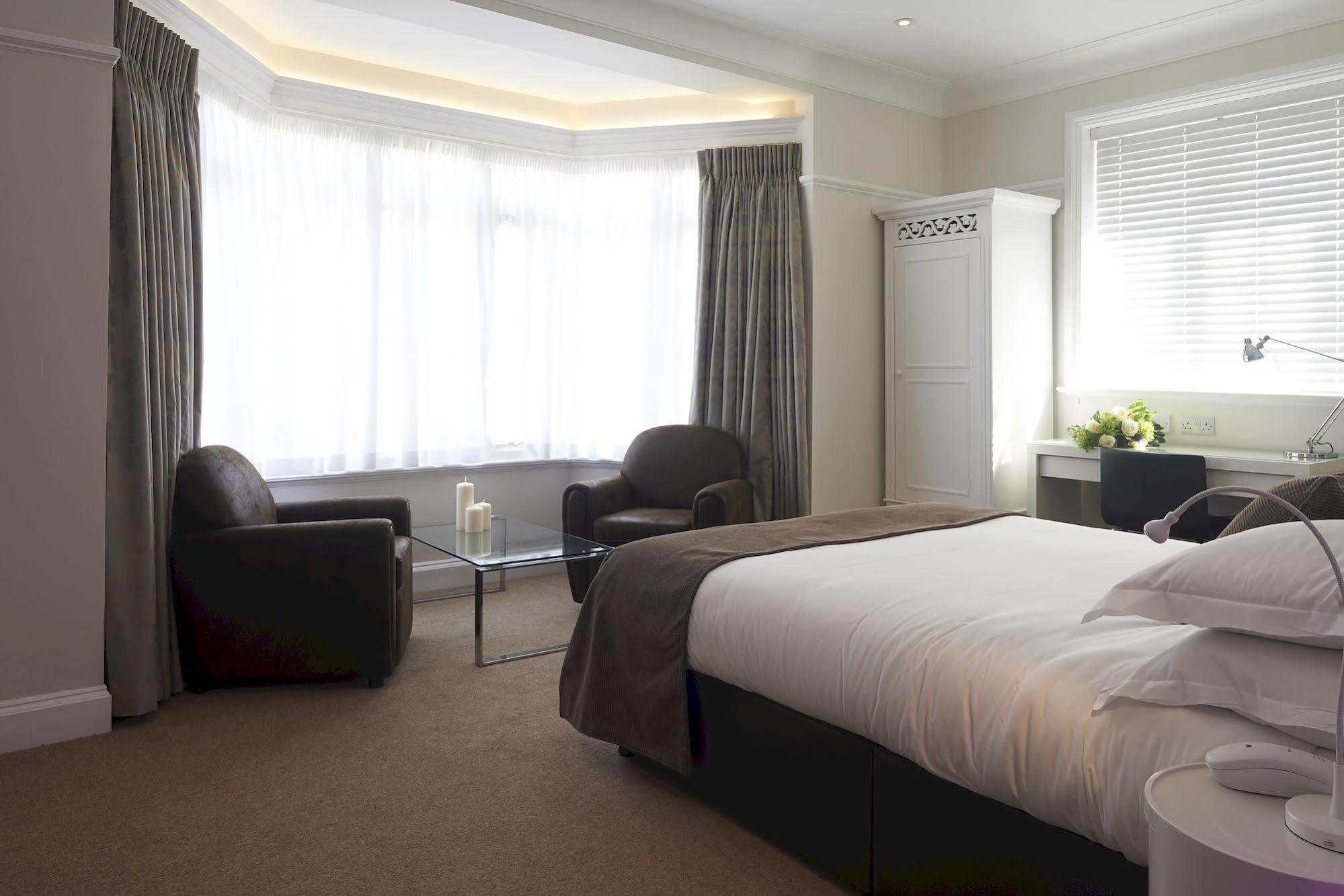 Horndon-on-the-Hill The Bell Inn Hotel מראה חיצוני תמונה