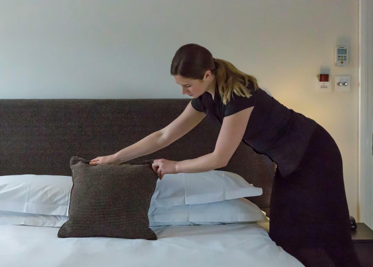 Horndon-on-the-Hill The Bell Inn Hotel מראה חיצוני תמונה